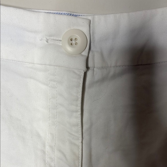 Crown & Ivy Women's Classic White Shorts - Picture 6 of 7